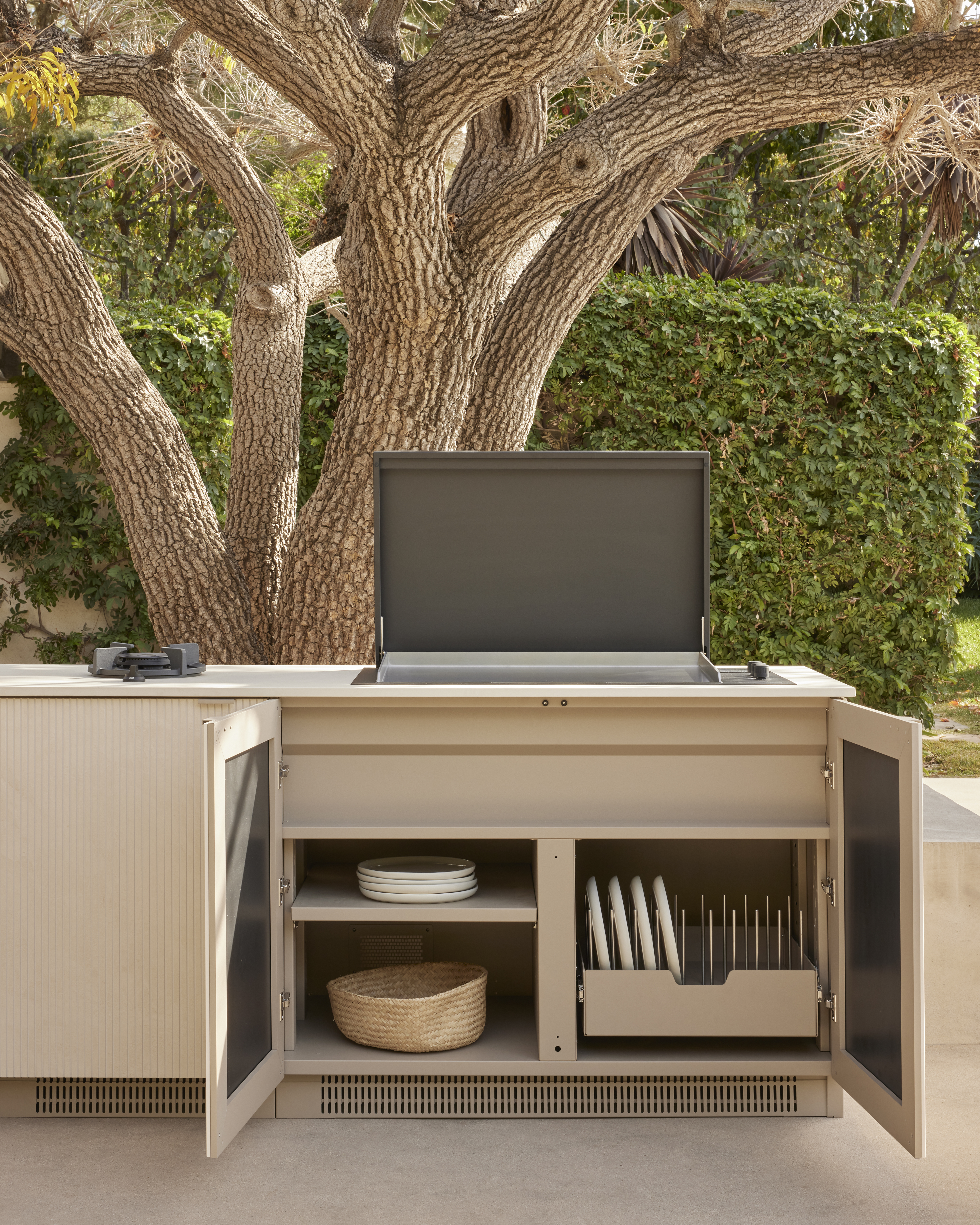 Ukiyo Uban Bonfire x Dekton, Outdoor kitchen
